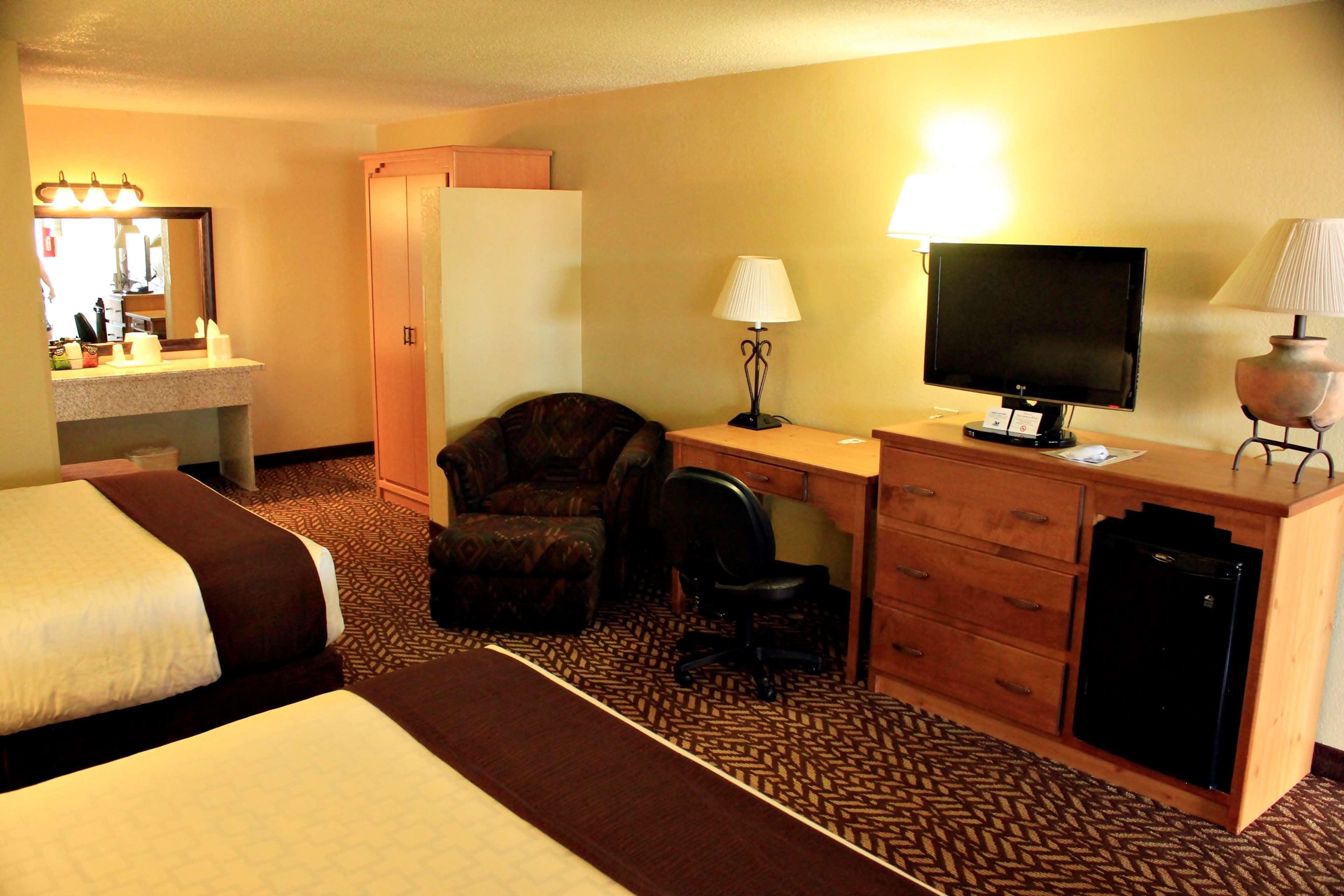 Best Western Turquoise Inn & Suites Кортес Экстерьер фото