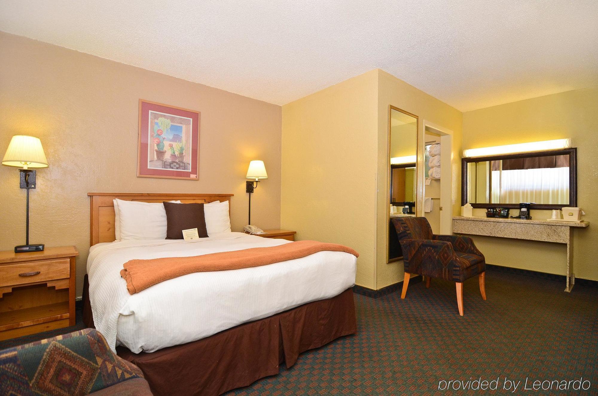 Best Western Turquoise Inn & Suites Кортес Интерьер фото