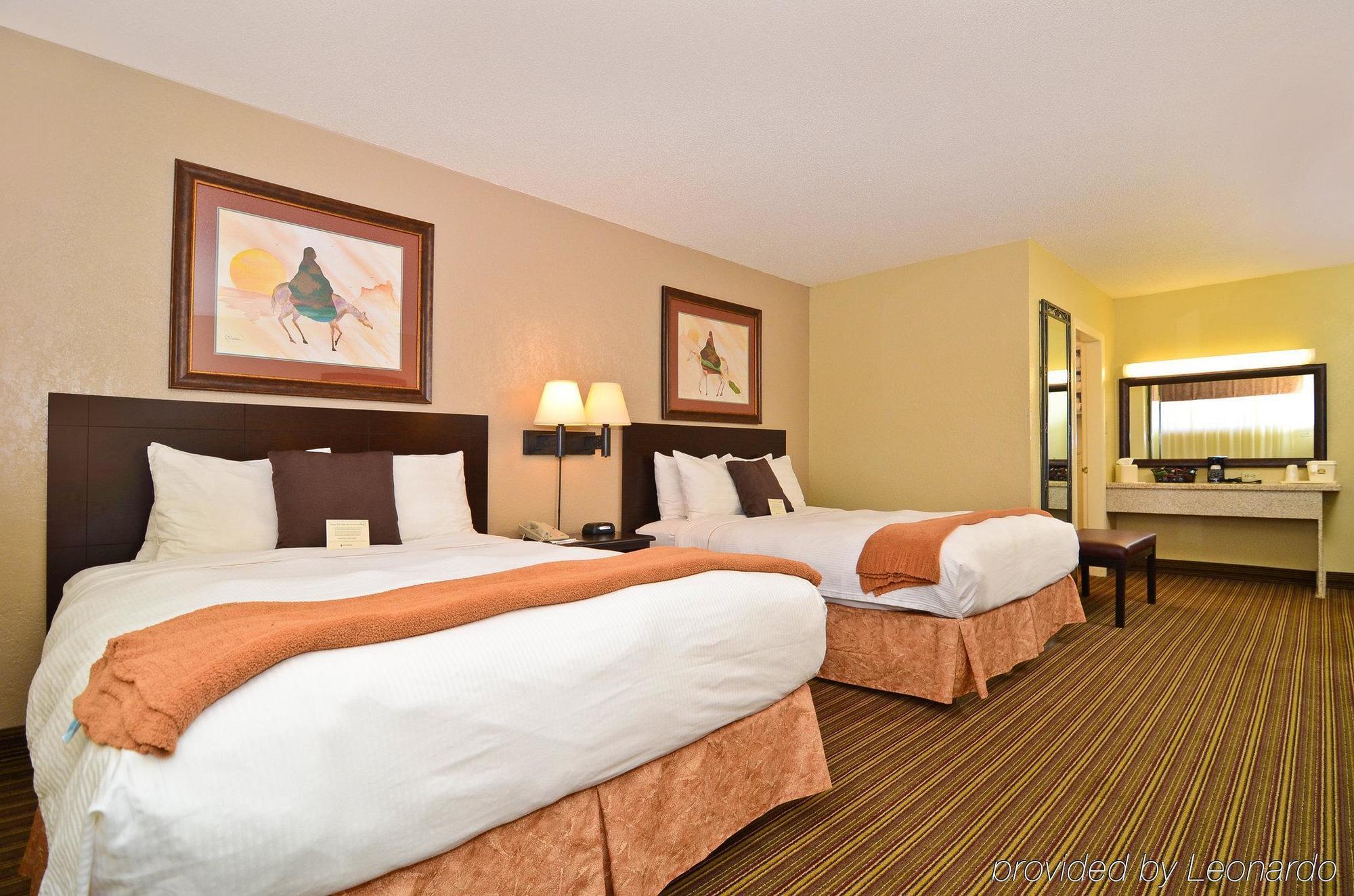Best Western Turquoise Inn & Suites Кортес Экстерьер фото